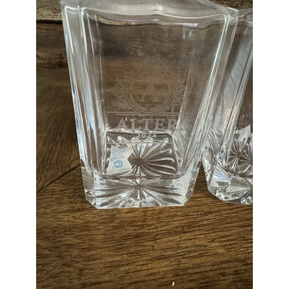 BEAUTIFUL  Etched Clear Crystal Whiskey Decanted W/Stopper Jars
